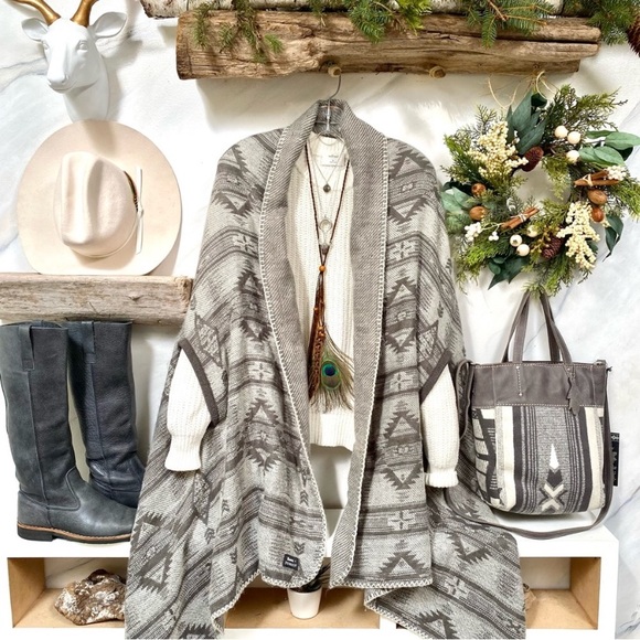 Mark my boho closet for BOHO inspirations through closet or MY posh boho LIVES - Picture 2 of 6